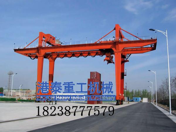 集装箱龙门吊运行过程中稳定的结构设计
